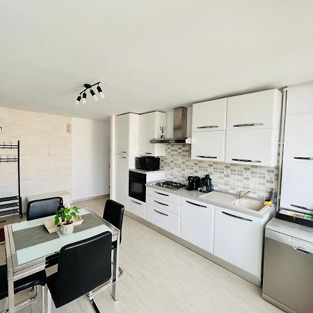 Denis Apartament Turda Exteriör bild