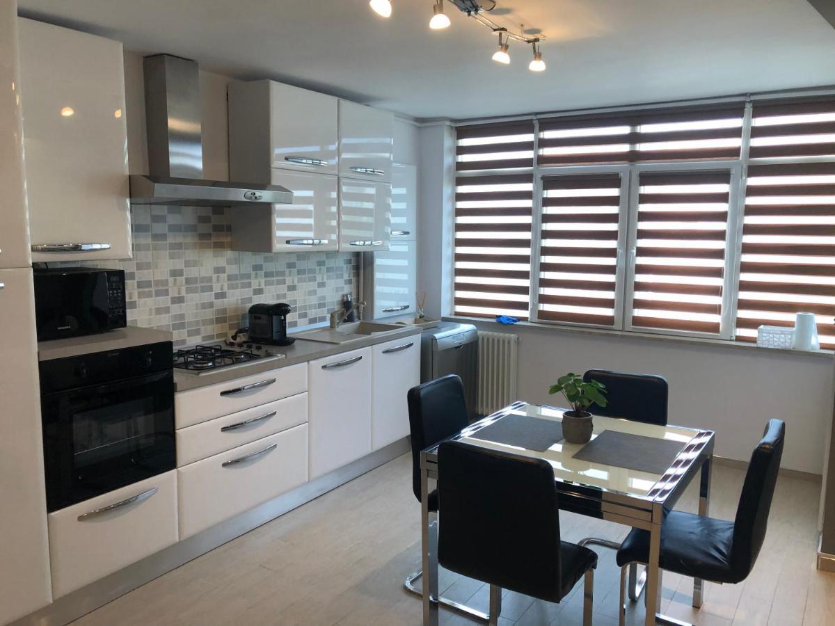 Denis Apartament Turda Exteriör bild