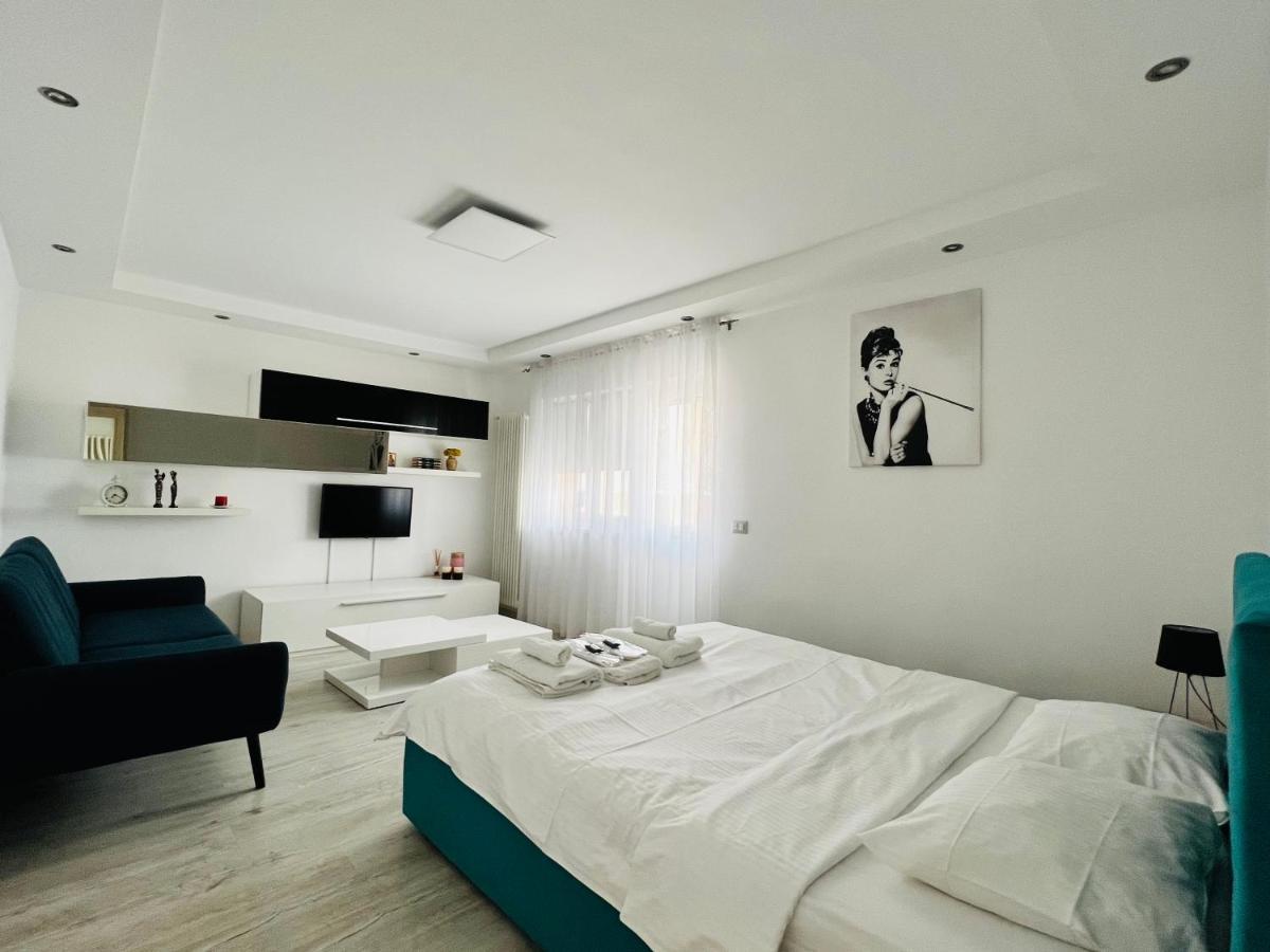 Denis Apartament Turda Exteriör bild